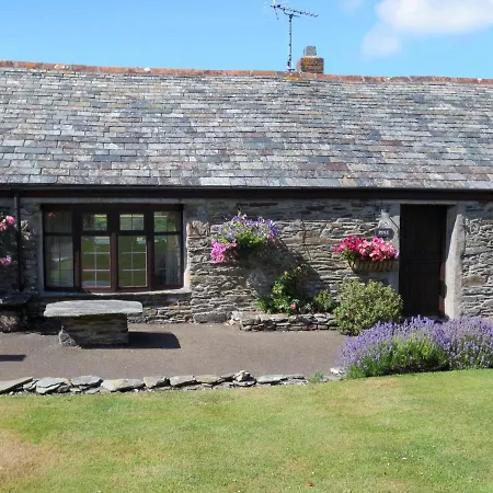 Courtyard Farm Holiday home *